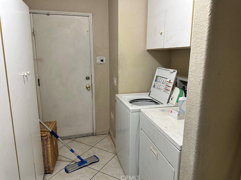 852 Camino Del Sol, Riverside CA  92508-6098 exterior