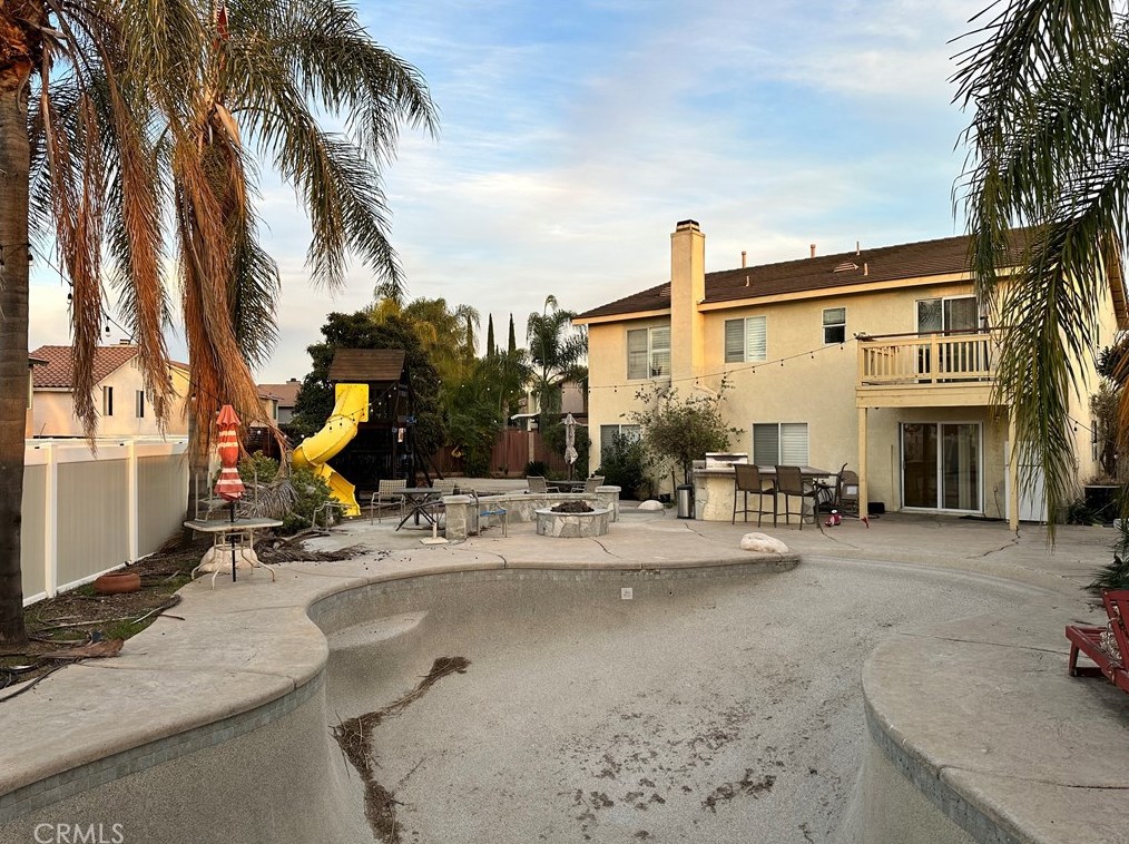 852 Camino Del Sol, Riverside CA  92508-6098 exterior