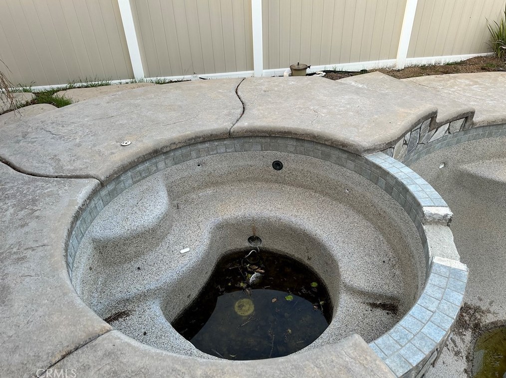 852 Camino Del Sol, Riverside CA  92508-6098 exterior