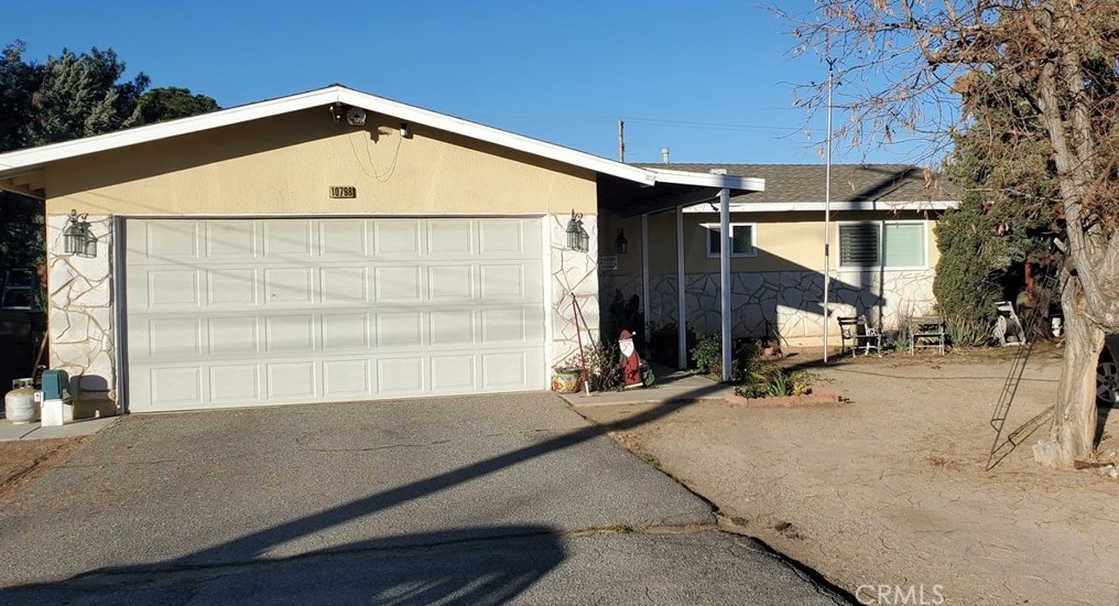 10798 Hemlock Ave, Hesperia, CA 92345-2414