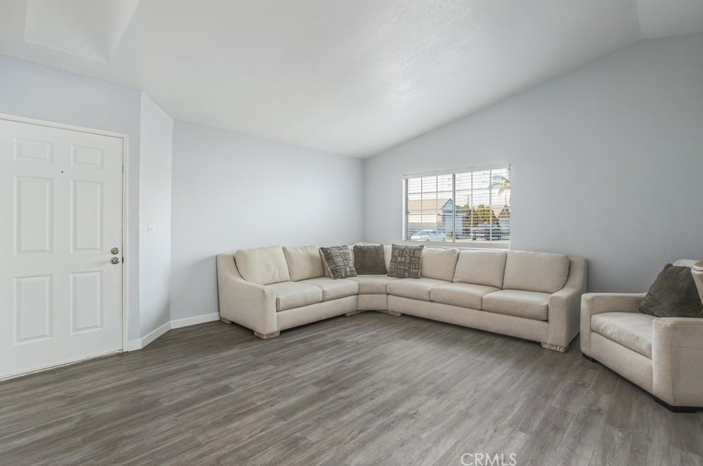 183 Jackson Rd, San Bernardino CA  92408-4103 exterior