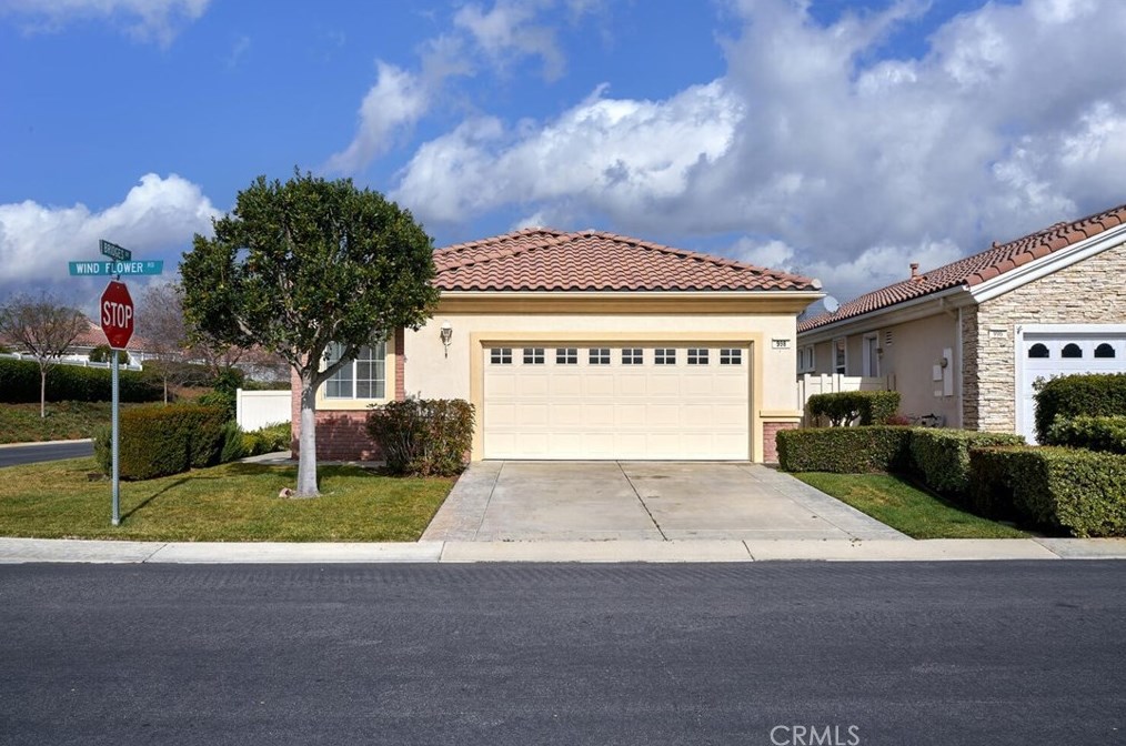 998 Windflower Rd, Beaumont, CA 92223