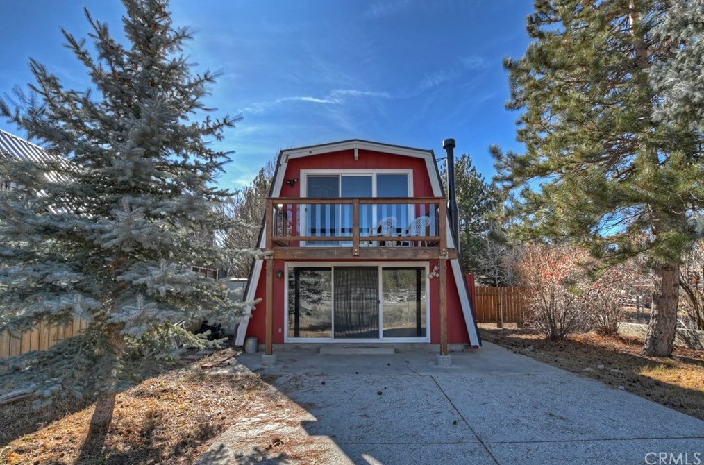 929 Fairway Blvd, Big Bear City CA  92314 exterior