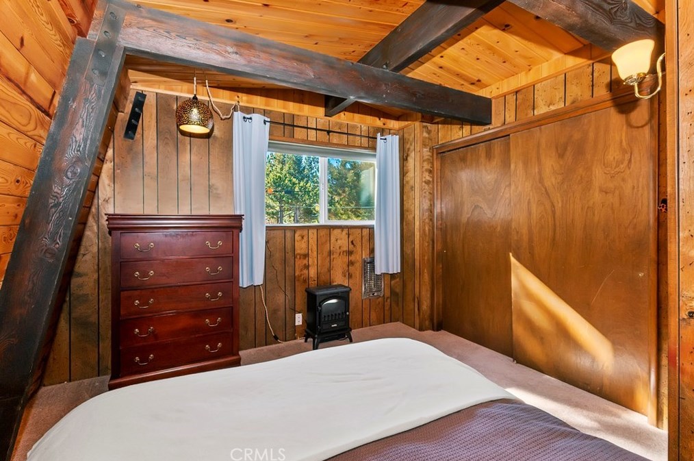 929 Fairway Blvd, Big Bear City CA  92314 exterior