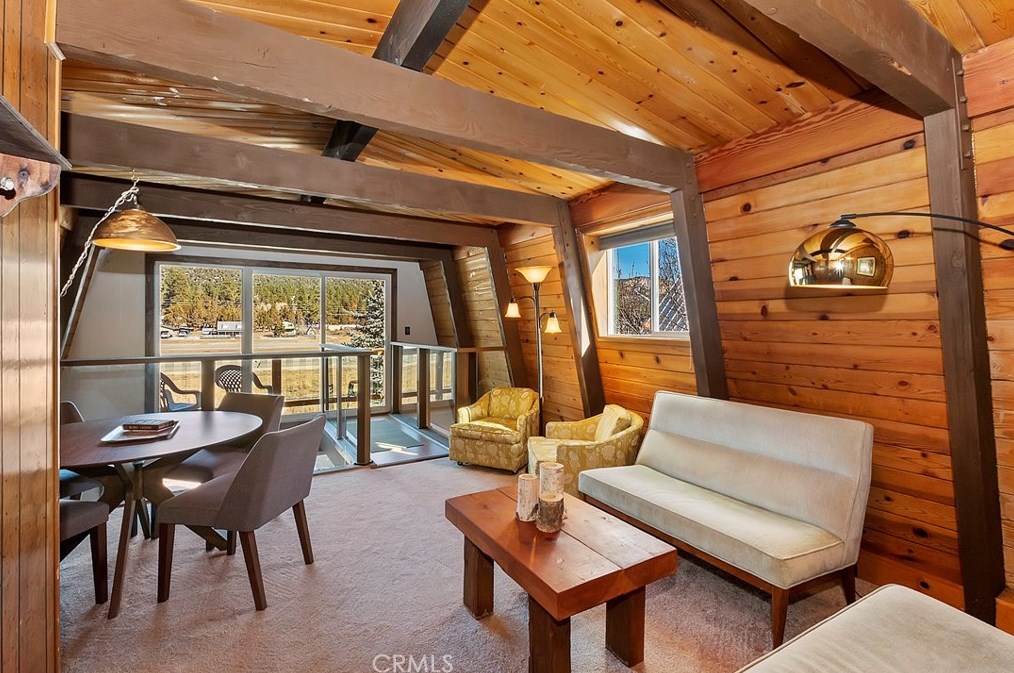 929 Fairway Blvd, Big Bear City CA  92314 exterior