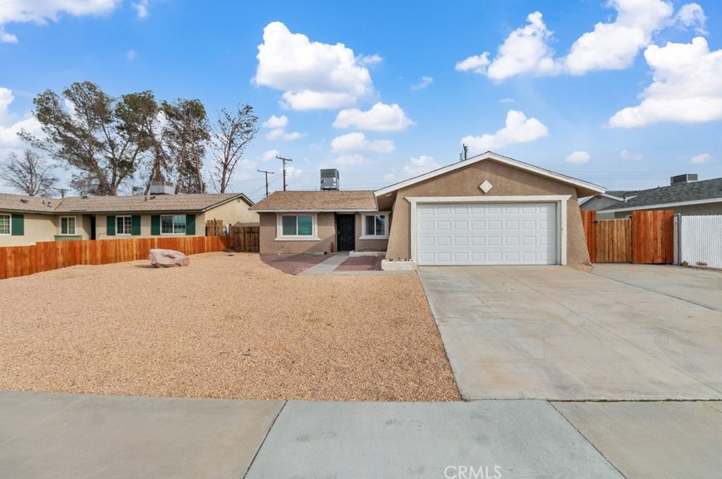 36395 Hawthorne Dr, Barstow, CA 92311-2110