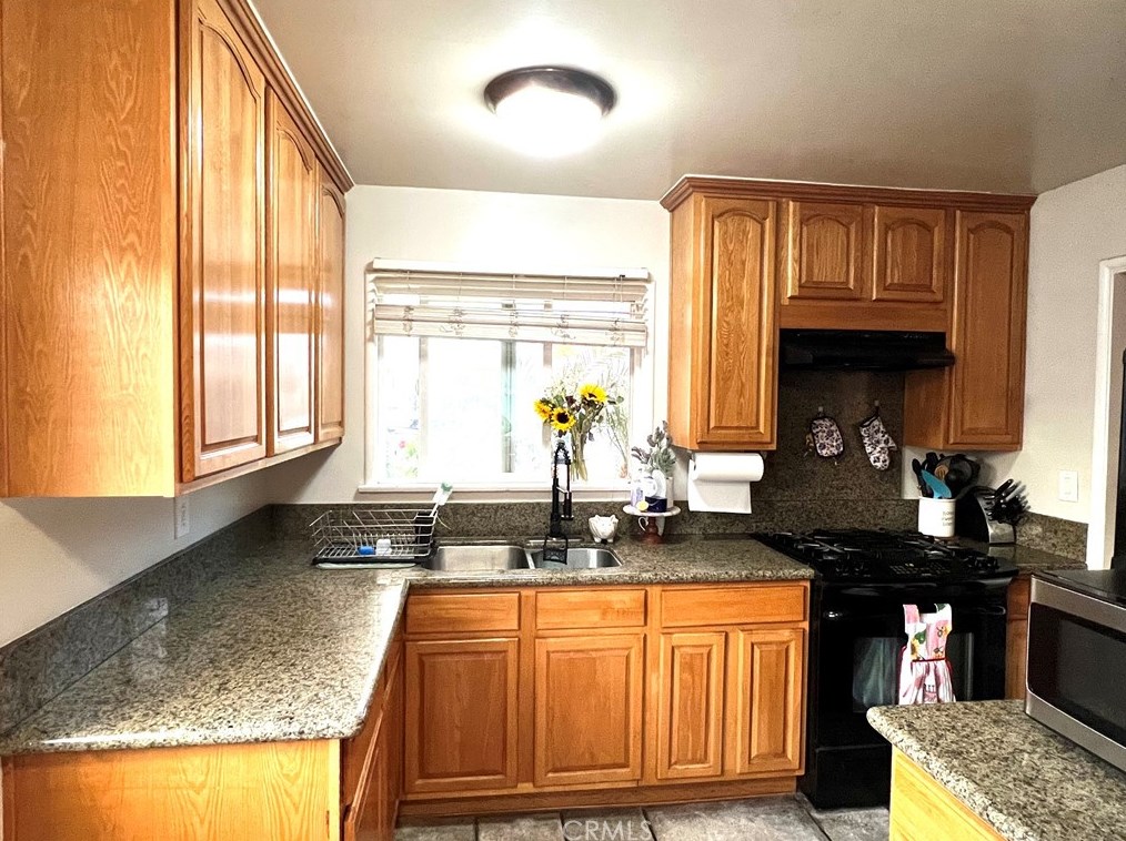 344 Orchard Ln, Upland, CA 91786