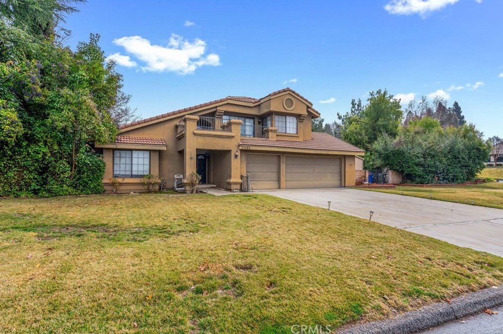 13585 Mesa Verde Dr, Yucaipa, CA 92399-9767