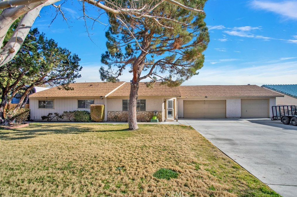 17455 La Junta St, Hesperia, CA 92345-7231