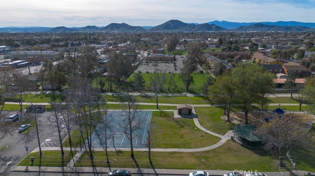 16605 Upland Ave, Fontana CA  92335-3484 exterior