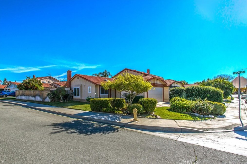 780 Santa Fe Ln, Colton, CA 92324