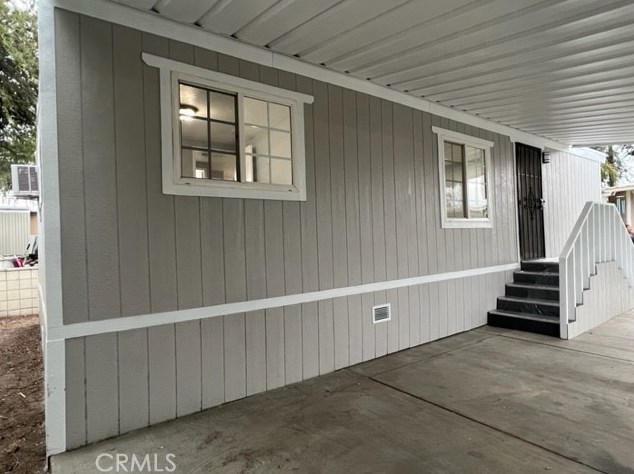 15798 Slover Ave, Fontana CA  92337-7381 exterior