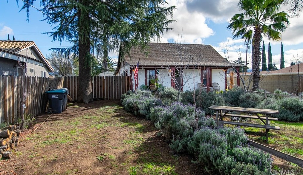 1336 Michigan Ave, Beaumont, CA 92223