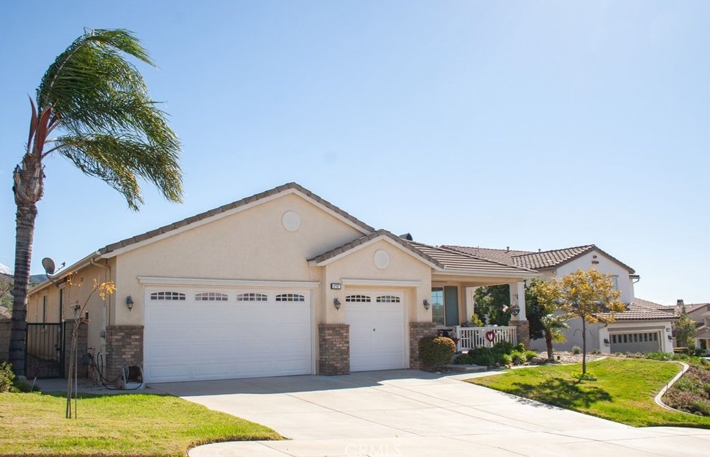 6787 Wilmont Ln, Highland, CA 92346