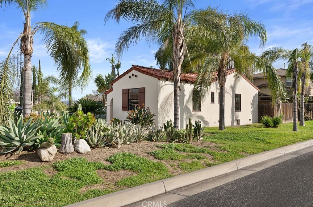 25839 Mission Rd, Loma Linda, CA 92354