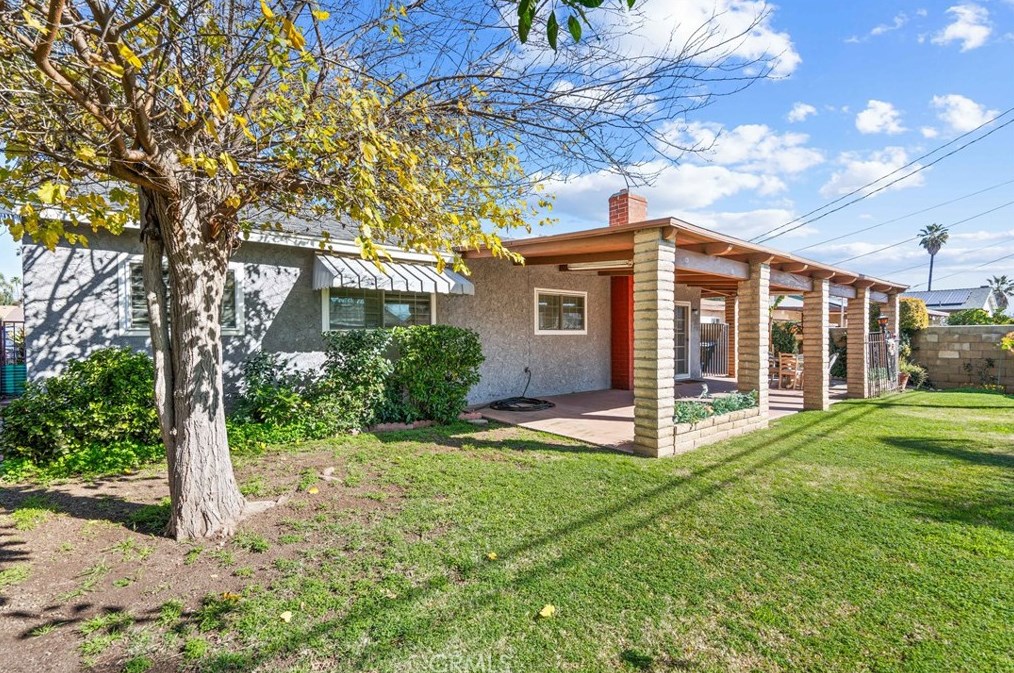 870 Ellen St, Colton, CA 92324