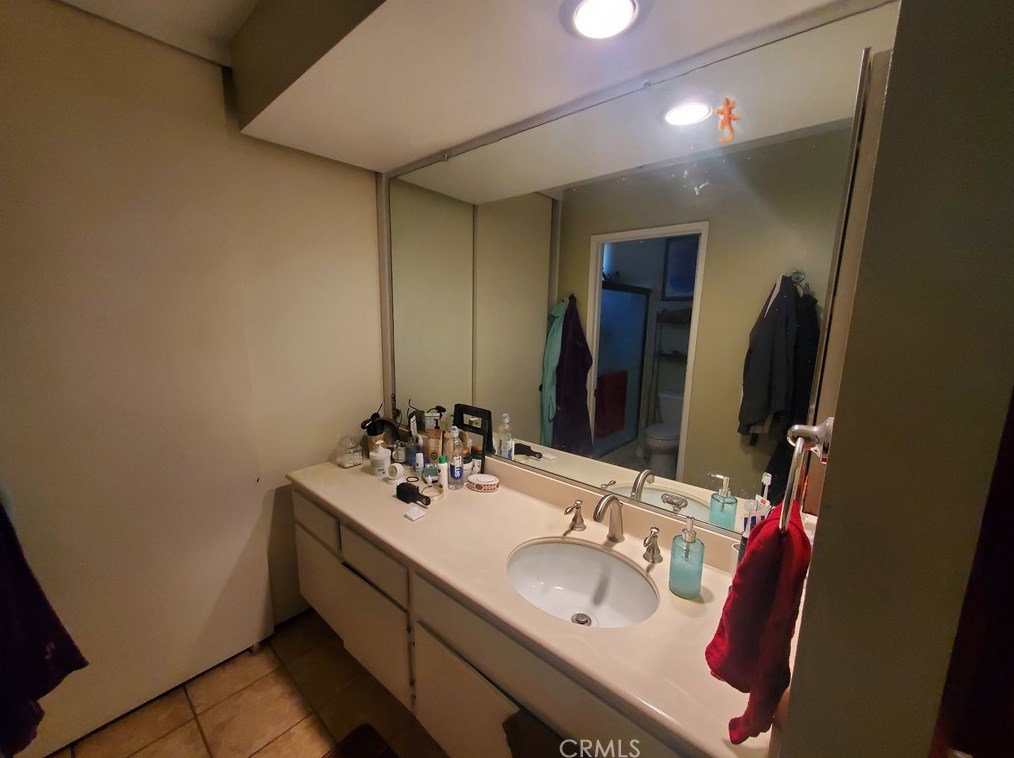 2404 College Ave, San Bernardino CA  92407-2464 exterior