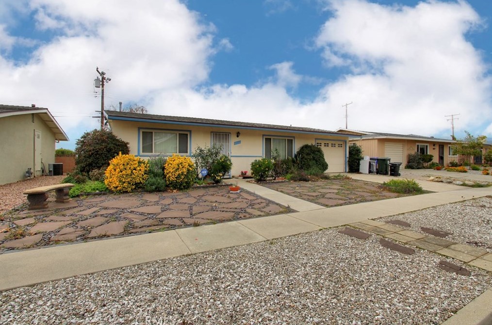 11680 Dodd St, Yucaipa, CA 92399-3524
