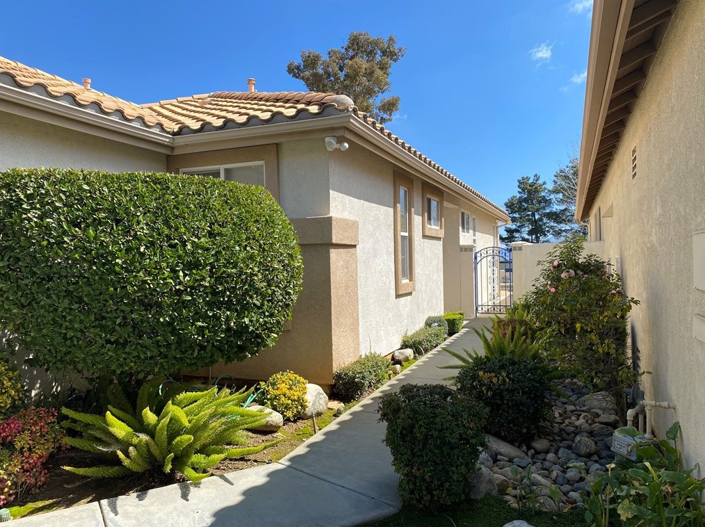 721 Big Spring Dr, Banning, CA 92220
