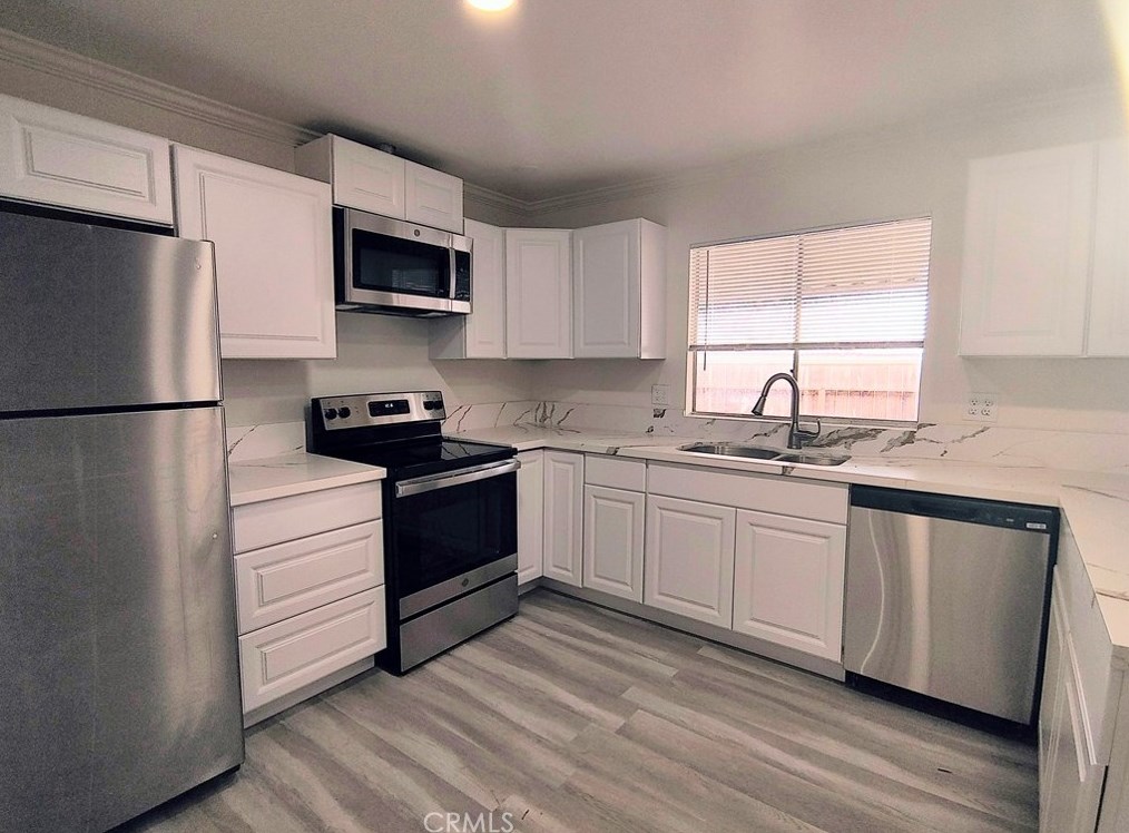 26123 Seaforthia Palm Dr, Homeland, CA 92548