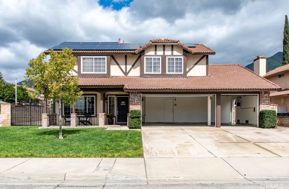 28362 Cambridge Ct, Highland, CA 92346