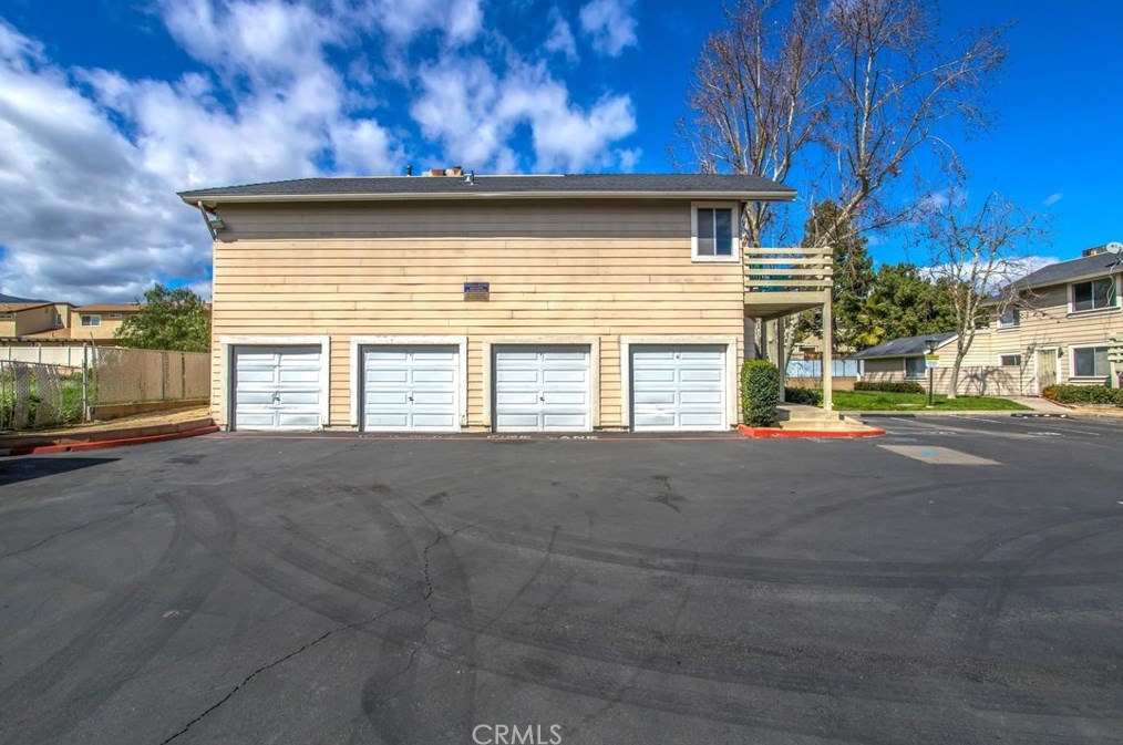 723 Walnut Dr, Lake Elsinore CA  92530-7020 exterior
