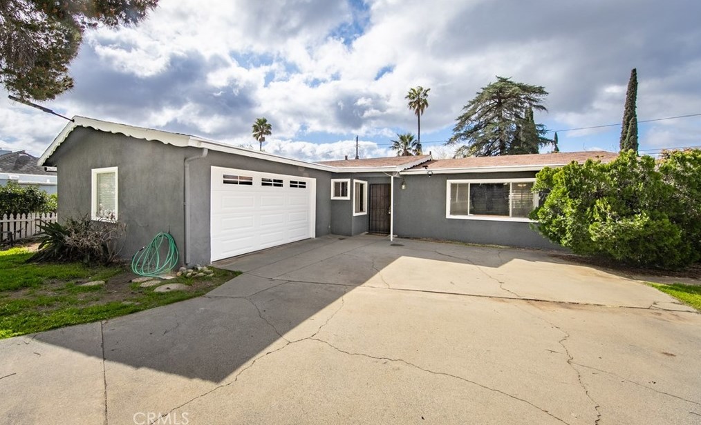 356 Lombardy Ln, Banning, CA 92220