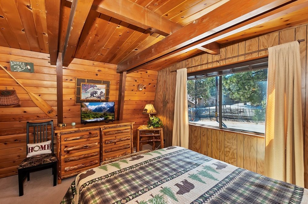 125 Mojave Blvd, Big Bear City CA  92314-9451 exterior