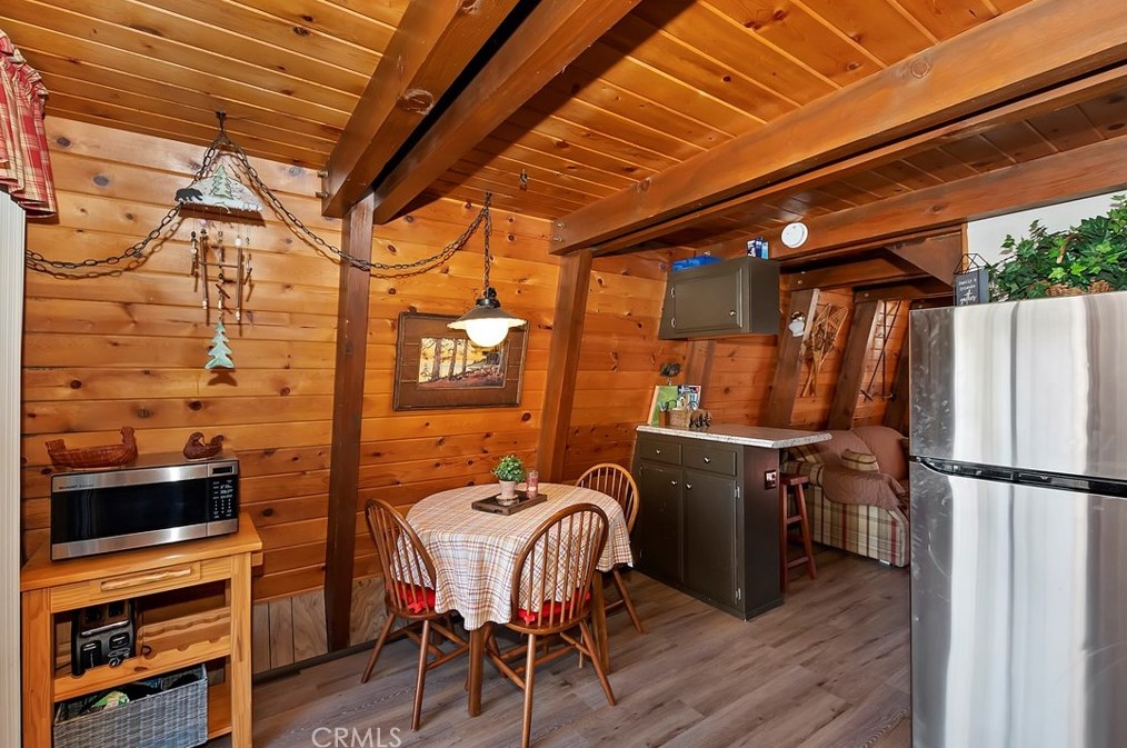 125 Mojave Blvd, Big Bear City CA  92314-9451 exterior