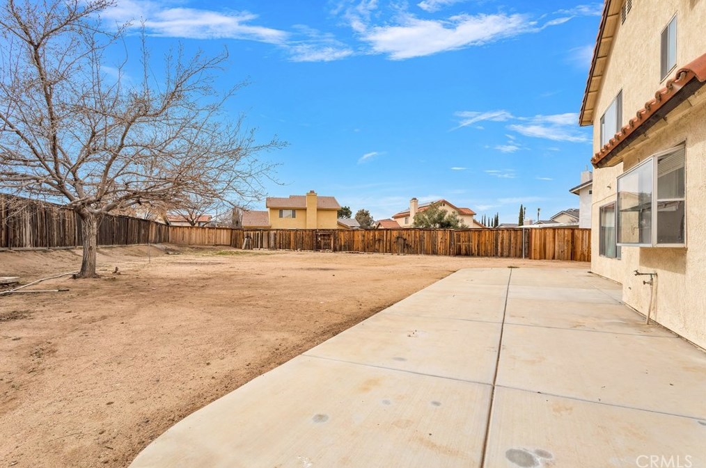 13531 Mica Ave, Victorville CA  92392-8825 exterior