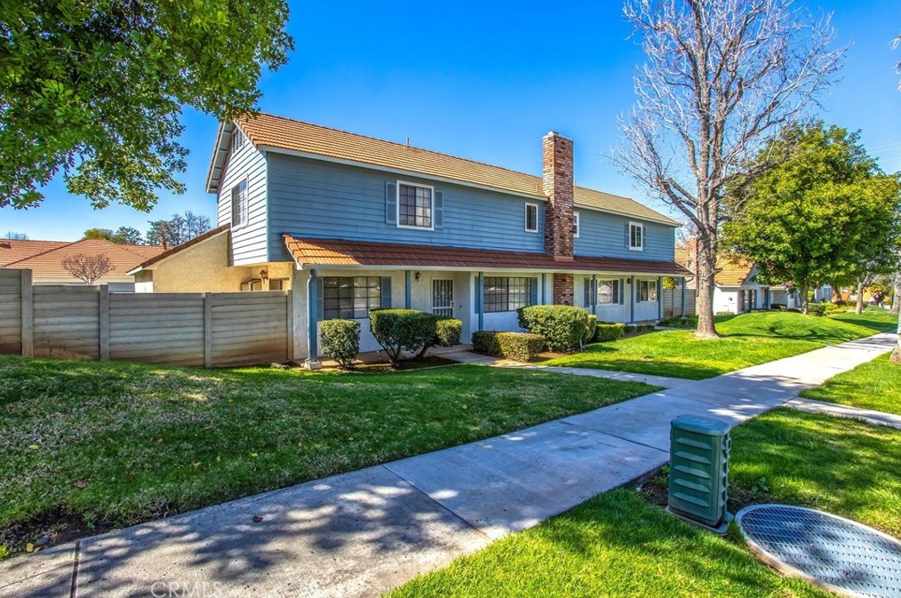 22 Dearborn St, Redlands, CA 92374