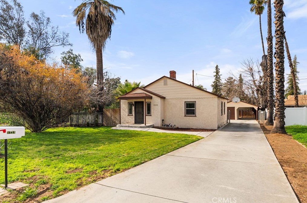 1123 E Cypress Ave, Redlands, CA 92374