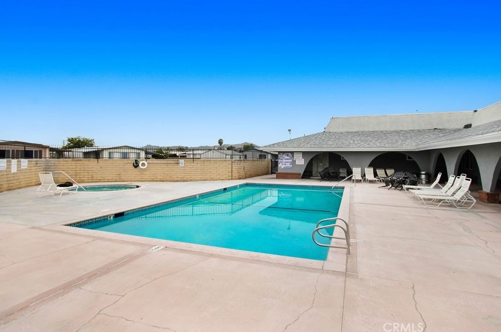 3825 Crestmore Rd, Riverside CA  92509-4682 exterior