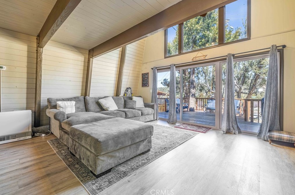 47125 Skyview Dr, Big Bear City CA  92314-9035 exterior