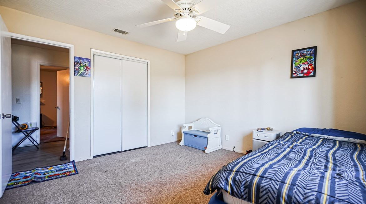 11810 Jamacha Rd, Apple Valley CA  92308-7607 exterior