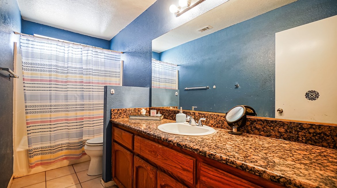 11810 Jamacha Rd, Apple Valley CA  92308-7607 exterior