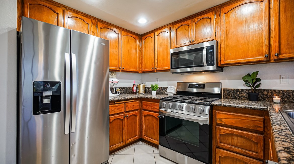 11810 Jamacha Rd, Apple Valley CA  92308-7607 exterior