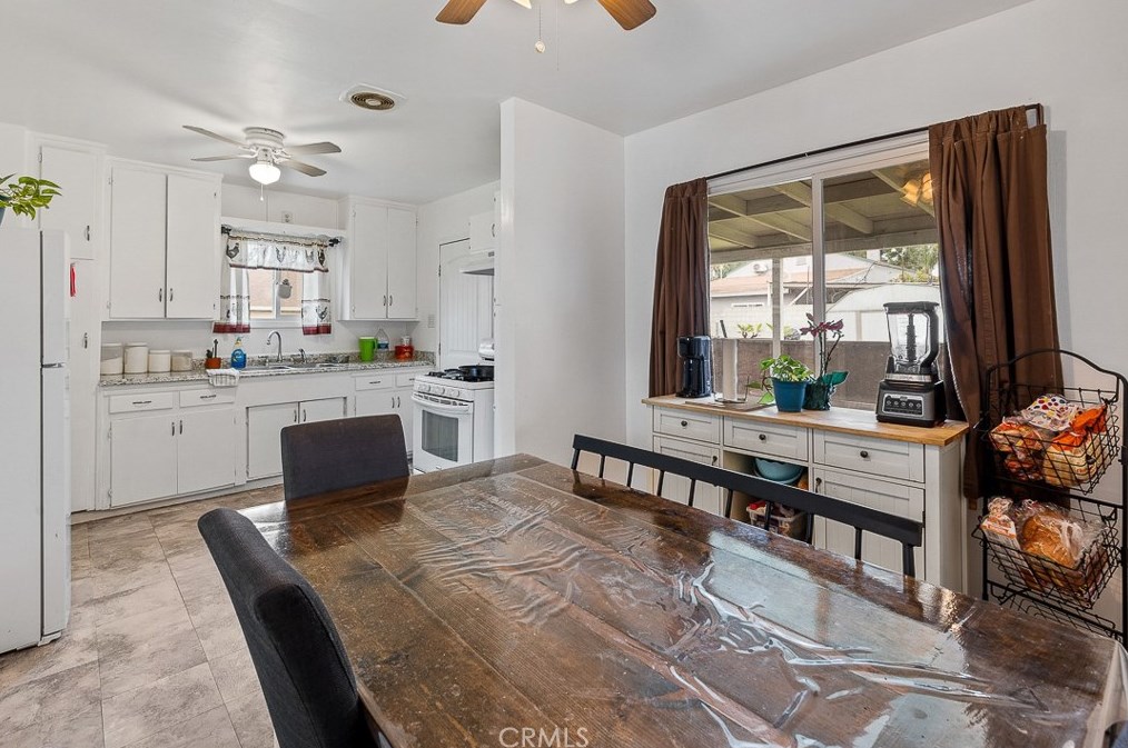 7434 Freda Ave, Riverside CA  92504-4510 exterior