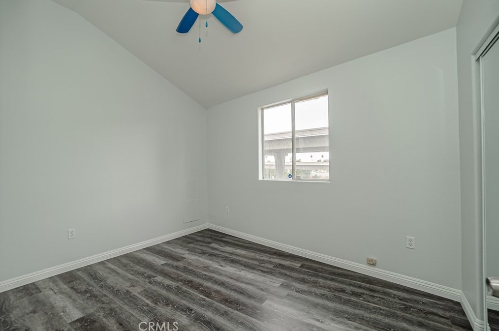 319 111th St, Los Angeles CA  90061-3003 exterior