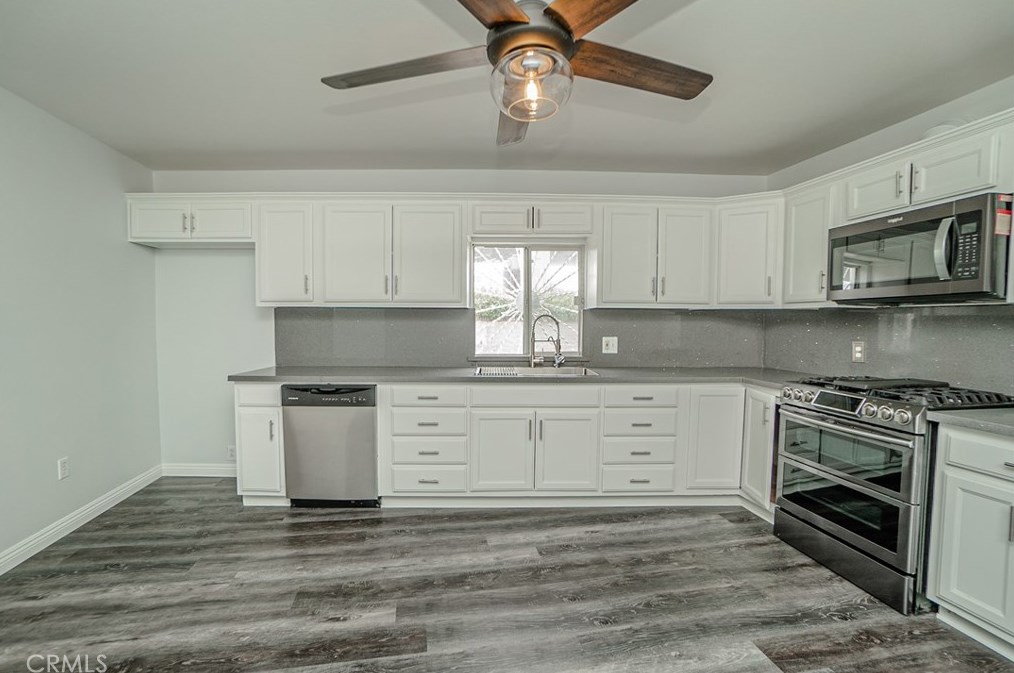 319 111th St, Los Angeles CA  90061-3003 exterior