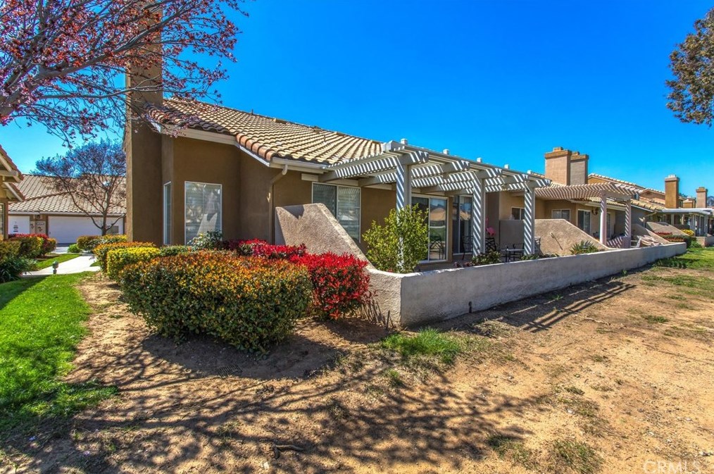 1458 Allin Ln, Banning CA  92220-6449 exterior