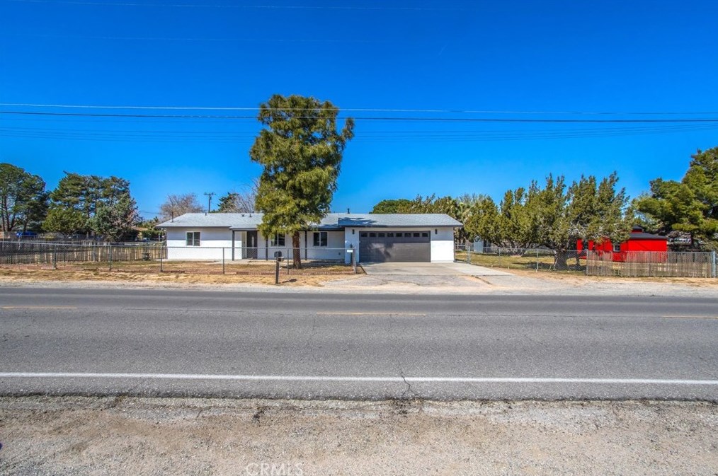7720 E Ave, Hesperia, CA 92345-5825