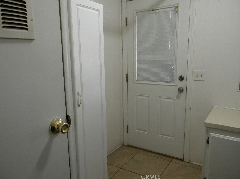 1404 Medallion St, Redlands CA  92374-2665 exterior