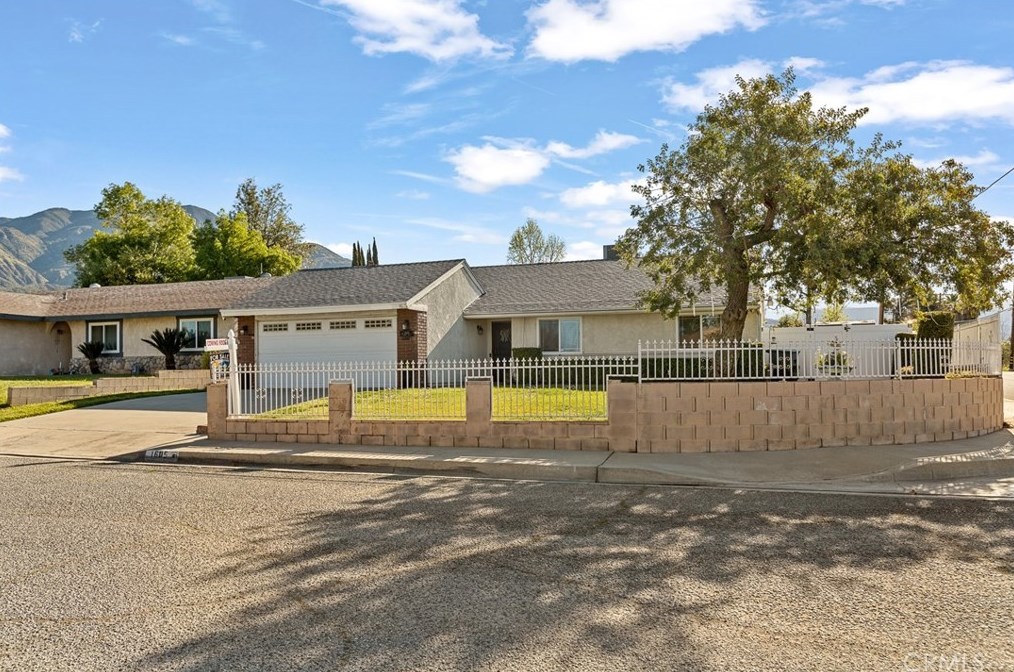 1605 Seine Ave, Highland, CA 92346