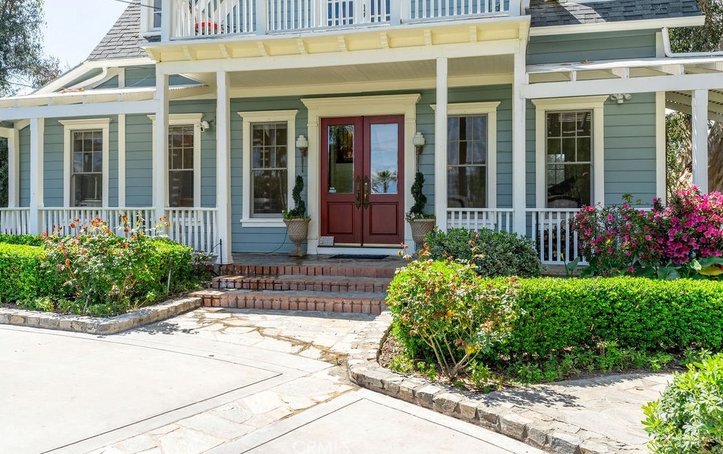 132 Terracina Blvd, Redlands, CA 92373-4846