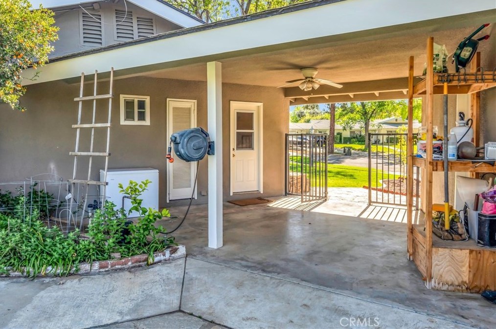 821 Balboa Ct, Redlands CA  92373-6903 exterior