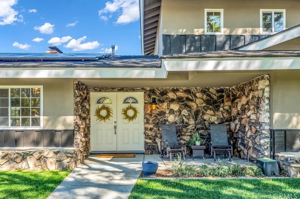 821 Balboa Ct, Redlands CA  92373-6903 exterior
