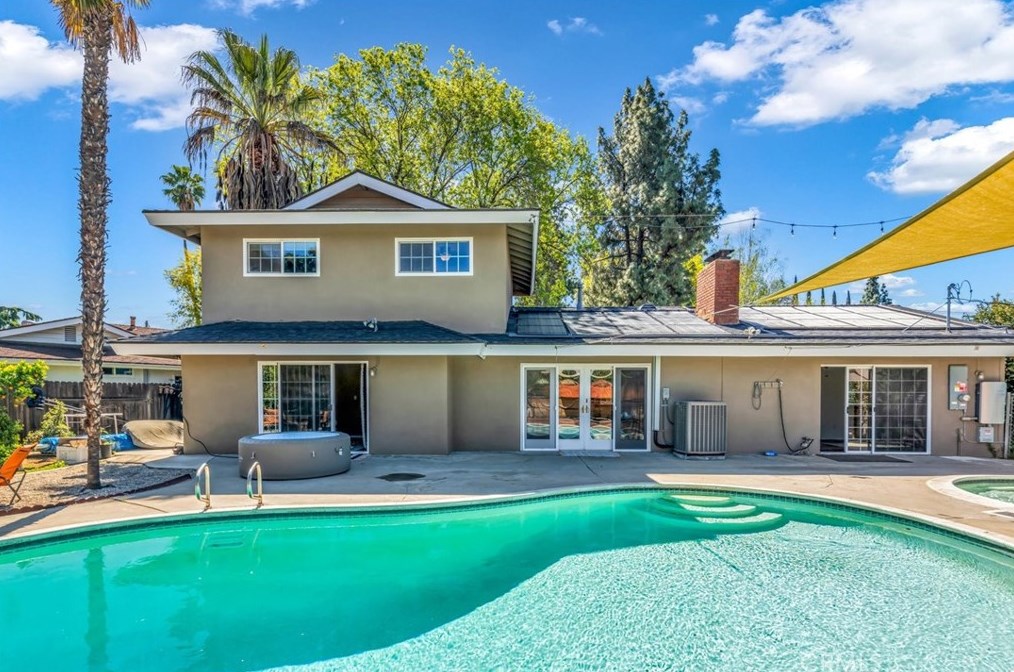 821 Balboa Ct, Redlands CA  92373-6903 exterior