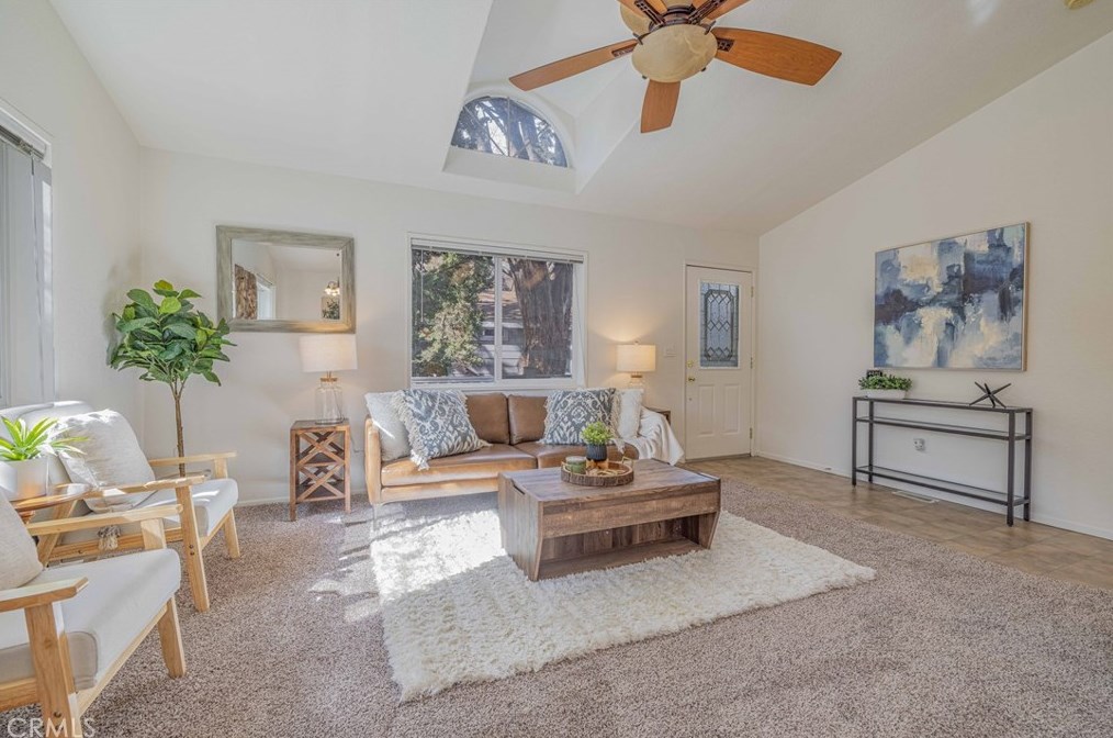 468 Sunset Ln, Big Bear City, CA 92386