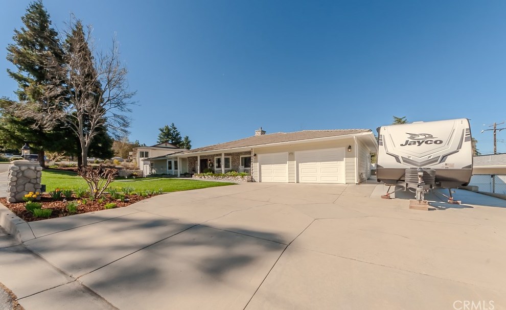 11410 Acropolis Dr, Yucaipa, CA 92399